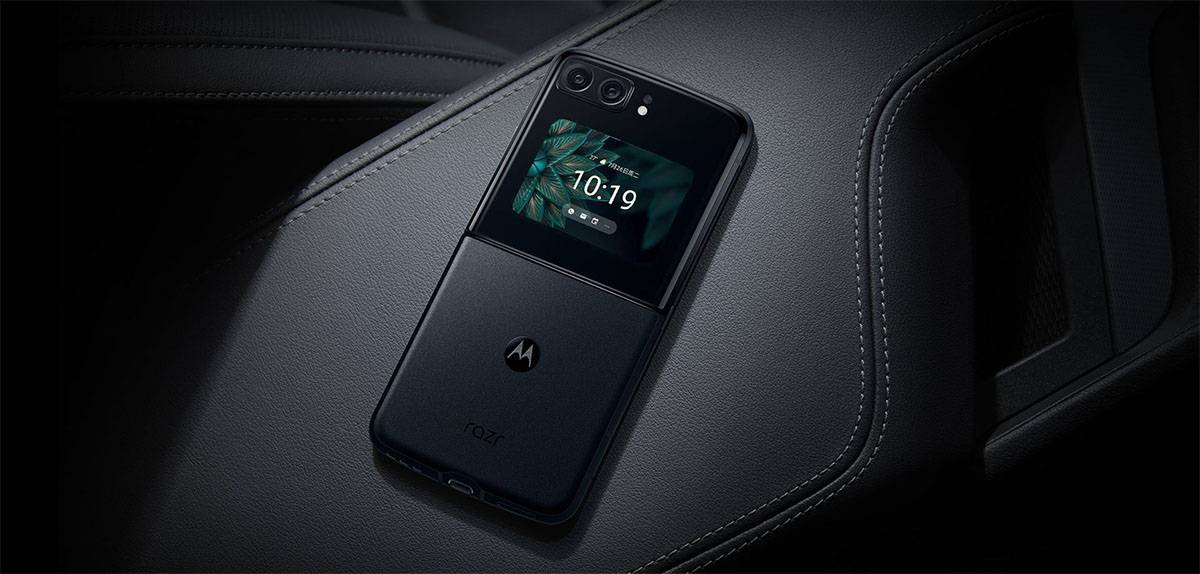 Two New Motorola RAZR Foldable Phones to Launch in 2023